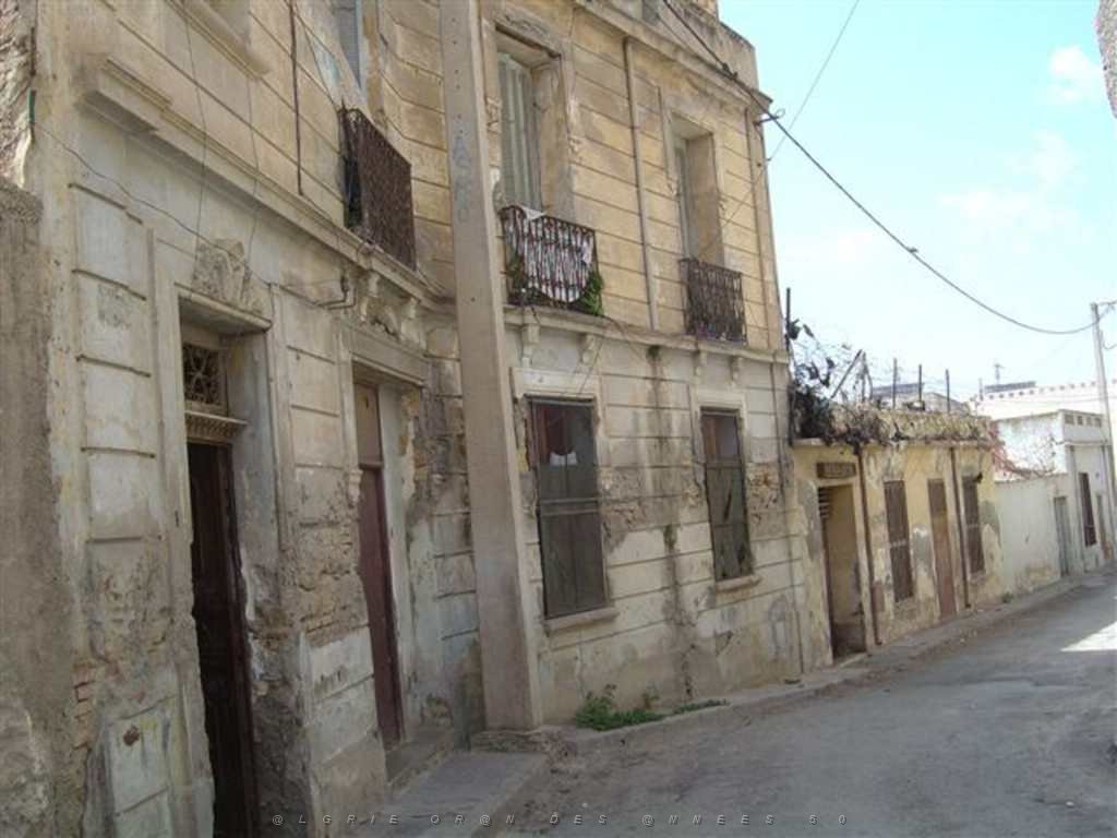 ORAN AOUT 2007 rue du Dauphine en haut 2.JPG